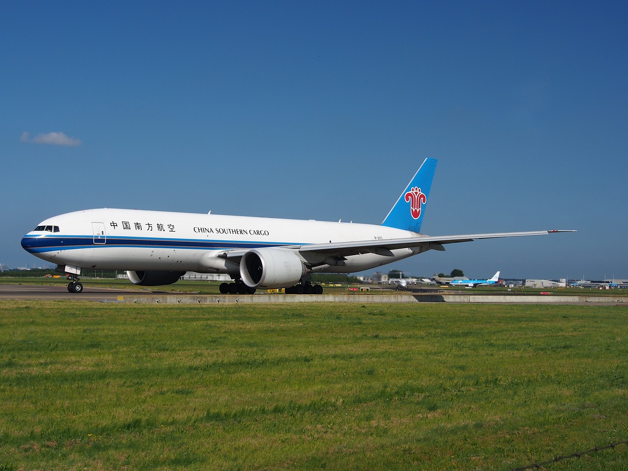 南方航空股票最新全面解析，最新消息一览无余